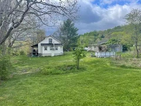 6716 Potts Creek Rd, Covington, VA 24426