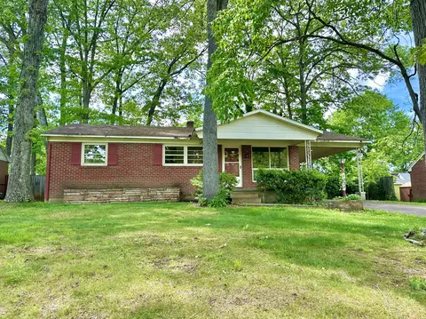1020 Cliftwood Cir, Clifton Forge, VA 24422