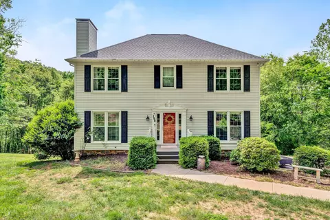 108 View Dr, Goodview, VA 24095