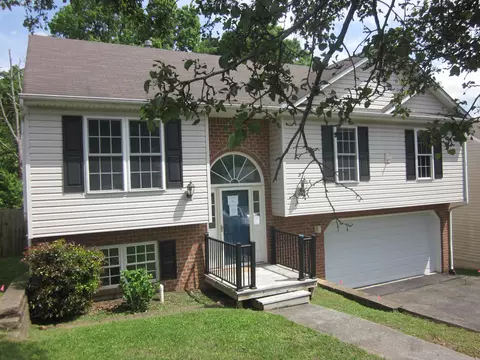 5045 Meadow Crossing Ln NE, Roanoke, VA 24019