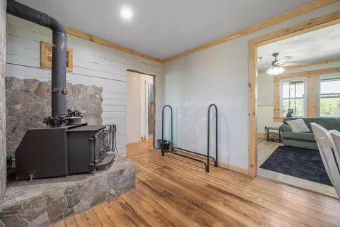 Entry Way - 3720 Shiloh, Pulaski, VA 24301 photo 3 of 5