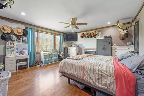Bedroom - 3720 Shiloh, Pulaski, VA 24301 photo 5 of 11