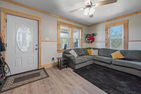 Entry Way - 3720 Shiloh, Pulaski, VA 24301 photo 1 of 5