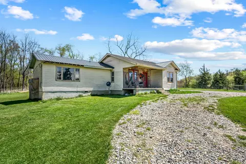 Exterior - 3720 Shiloh, Pulaski, VA 24301 photo 16 of 32