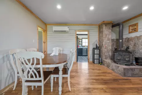 Dining - 3720 Shiloh, Pulaski, VA 24301 photo 1 of 1