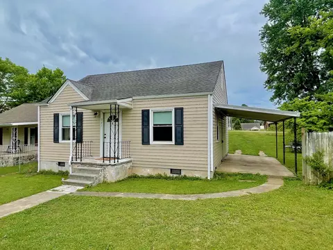 921 Connecticut Ave NE, Roanoke, VA 24012