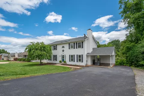 1747 Whitfield Dr, Bedford, VA 24523