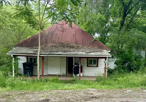 437 7th St, Vinton, VA 24179