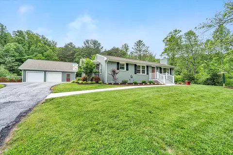 993 Givens Tyler Rd, Salem, VA 24153