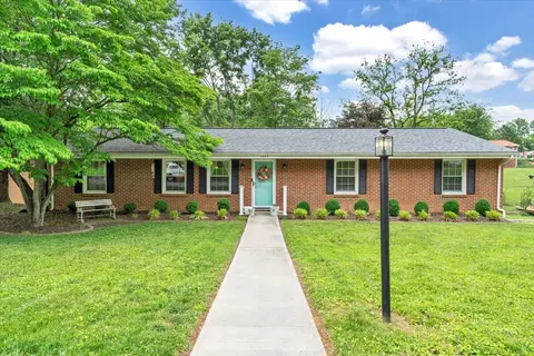 5249 Cave Spring Ln, Roanoke, VA 24018