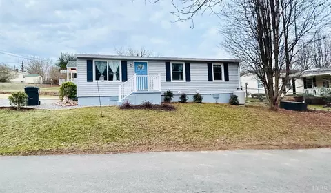 704 Liberty St, Bedford, VA 24523