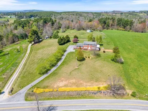 View/Area - 3081 Daniels Run Rd NE, Check, VA 24072 photo 1 of 5