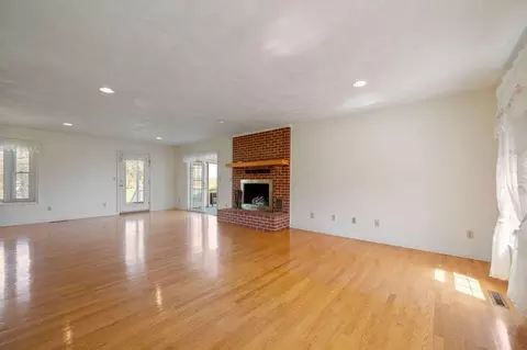 Living - 3081 Daniels Run Rd NE, Check, VA 24072 photo 6 of 7