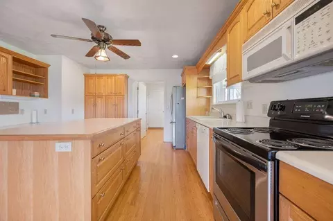 Kitchen - 3081 Daniels Run Rd NE, Check, VA 24072 photo 2 of 4