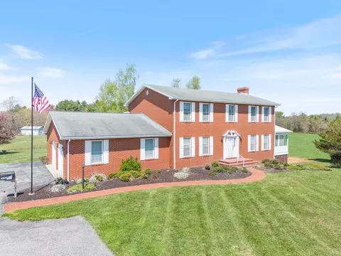 Exterior - 3081 Daniels Run Rd NE, Check, VA 24072 photo 4 of 13