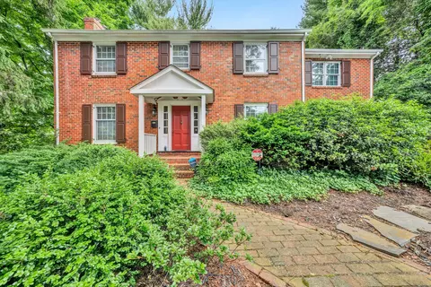 715 28th St SW, Roanoke, VA 24014