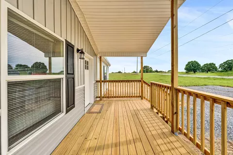 2116 Lipscomb Rd, Moneta, VA 24121 photo 4