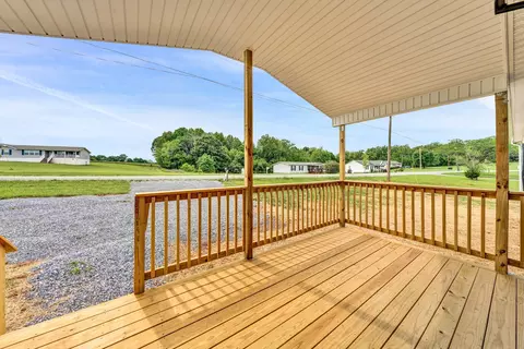 2116 Lipscomb Rd, Moneta, VA 24121 photo 3