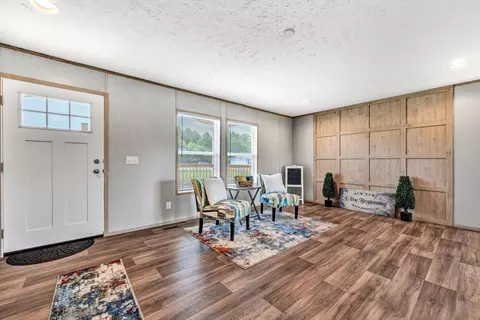2116 Lipscomb Rd, Moneta, VA 24121 photo 5