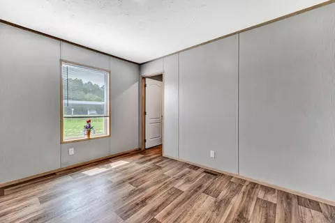 2116 Lipscomb Rd, Moneta, VA 24121 photo 20