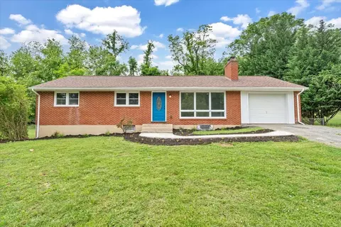 233 Oak Dr, Blue Ridge, VA 24064