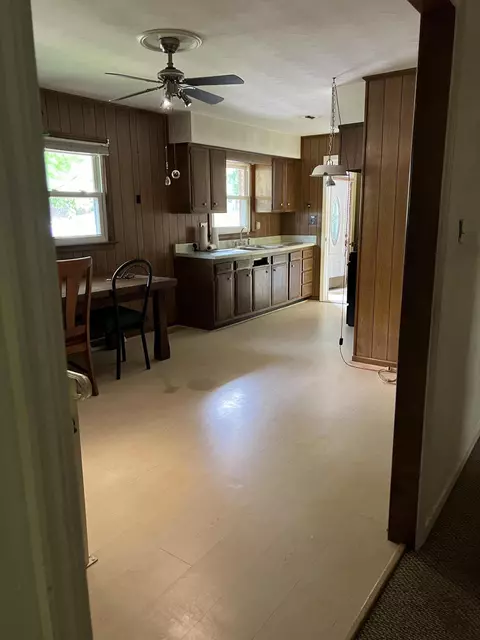 Kitchen - 913 Estates Rd SE, Roanoke, VA 24014 photo 1 of 1