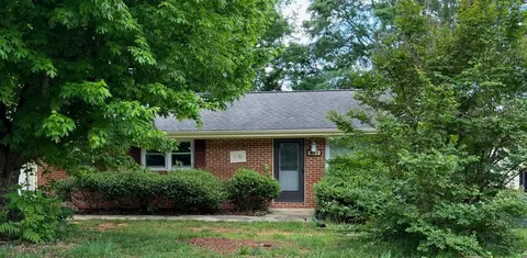913 Estates Rd SE, Roanoke, VA 24014
