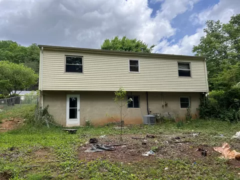 Exterior - 913 Estates Rd SE, Roanoke, VA 24014 photo 2 of 5