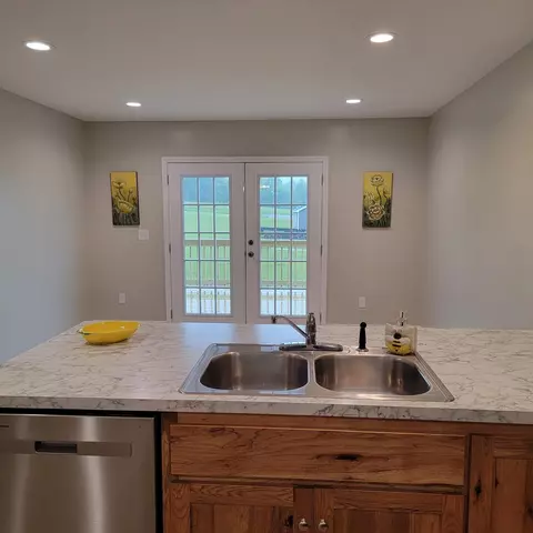 Kitchen - 186 Edgewood Dr, Stanleytown, VA 24168 photo 2 of 5