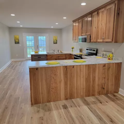 Kitchen - 186 Edgewood Dr, Stanleytown, VA 24168 photo 4 of 5