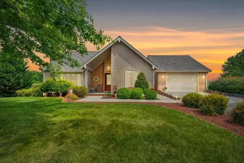 87 Hilltop Cir, Daleville, VA 24083