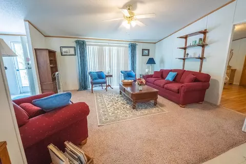Living - 908 Laurel Fork Rd, Laurel Fork, VA 24352 photo 2 of 7