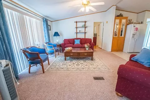 Living - 908 Laurel Fork Rd, Laurel Fork, VA 24352 photo 3 of 7