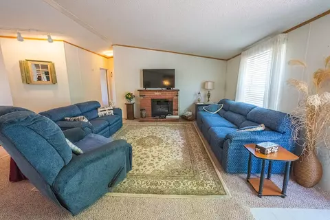 Living - 908 Laurel Fork Rd, Laurel Fork, VA 24352 photo 1 of 7