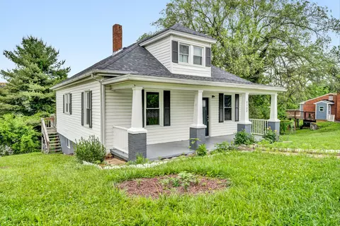 2302 Vale Ave NE, Roanoke, VA 24012