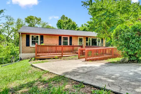 1537 12th St NW, Roanoke, VA 24017