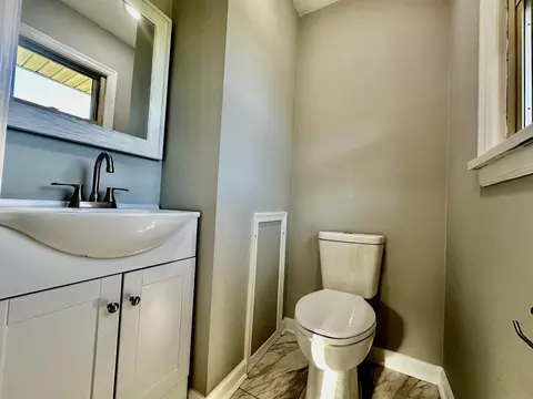 1637 Eanes Rd, Roanoke, VA 24014 photo 8