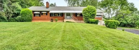 5811 Cove Rd, Roanoke, VA 24019