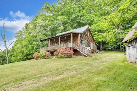 371 Sawmill Rd SW, Willis, VA 24380