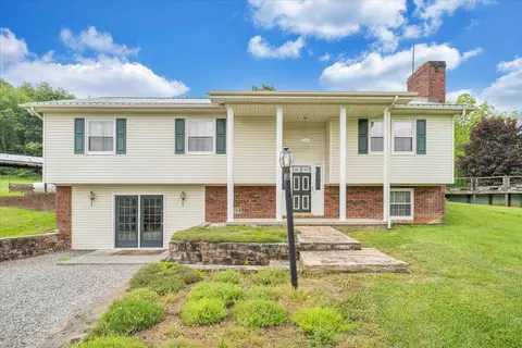 8786 Little Mountain Rd, New Castle, VA 24127