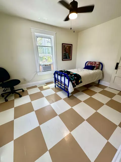 Bedroom - 237 E Pennsylvania St, Covington, VA 24426 photo 5 of 8