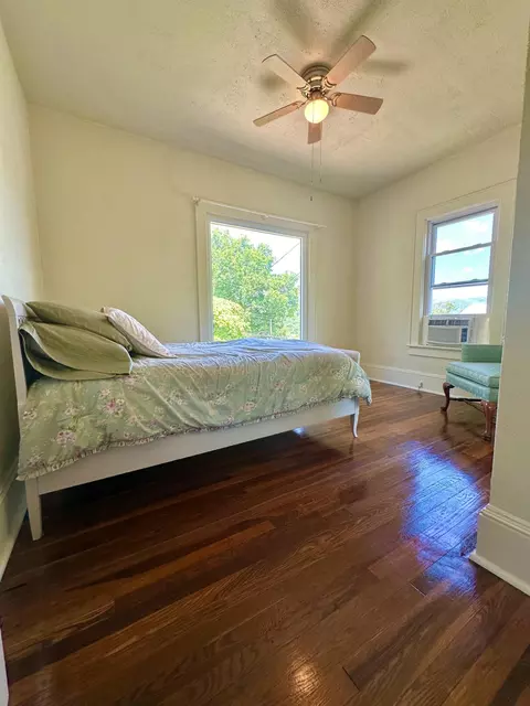 Bedroom - 237 E Pennsylvania St, Covington, VA 24426 photo 1 of 8