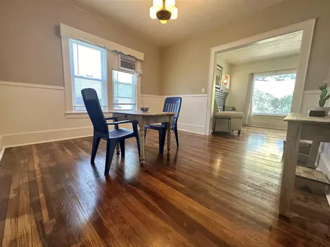 Dining - 237 E Pennsylvania St, Covington, VA 24426 photo 1 of 3
