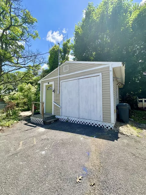 Exterior - 237 E Pennsylvania St, Covington, VA 24426 photo 15 of 19