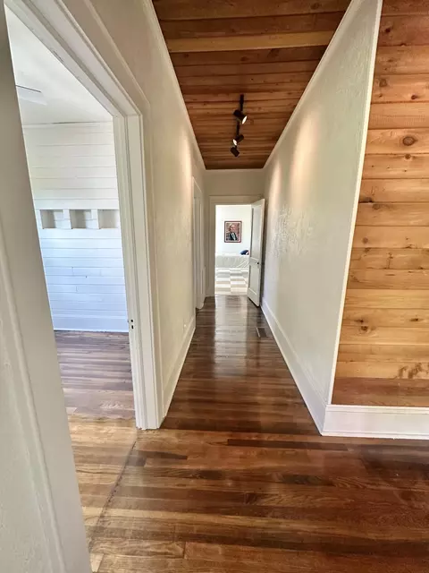 Entry Way - 237 E Pennsylvania St, Covington, VA 24426 photo 5 of 5