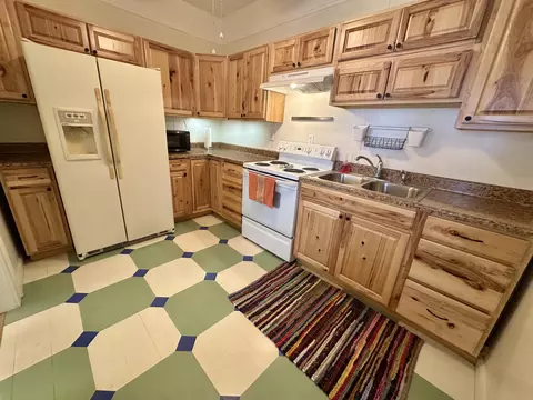 Kitchen - 237 E Pennsylvania St, Covington, VA 24426 photo 1 of 4