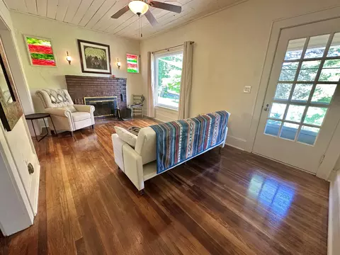 Living - 237 E Pennsylvania St, Covington, VA 24426 photo 3 of 6