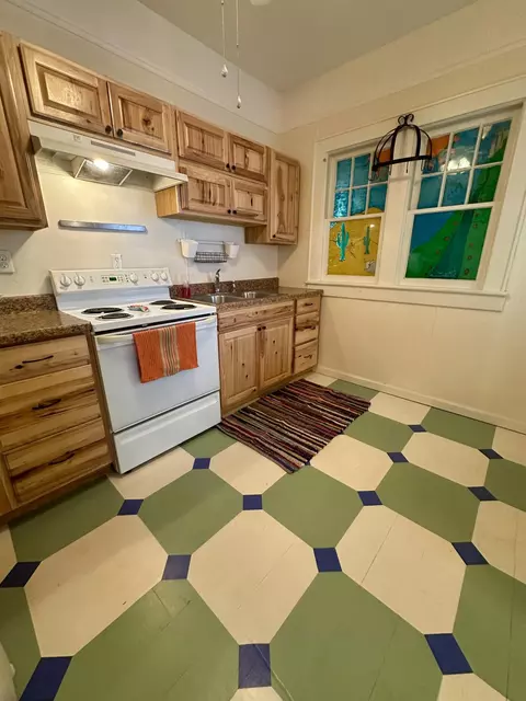 Kitchen - 237 E Pennsylvania St, Covington, VA 24426 photo 3 of 4