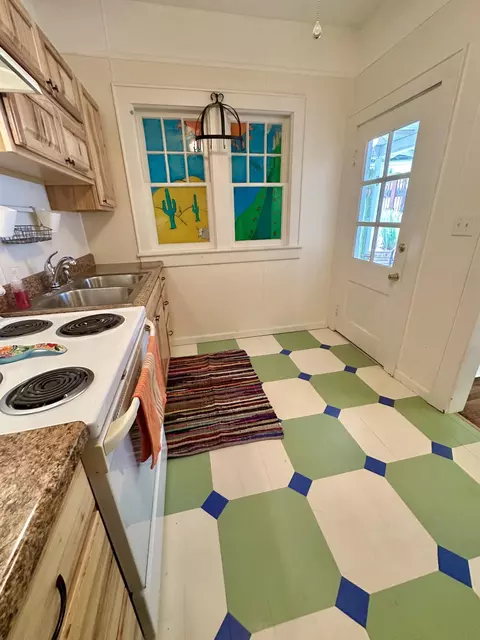 Kitchen - 237 E Pennsylvania St, Covington, VA 24426 photo 4 of 4