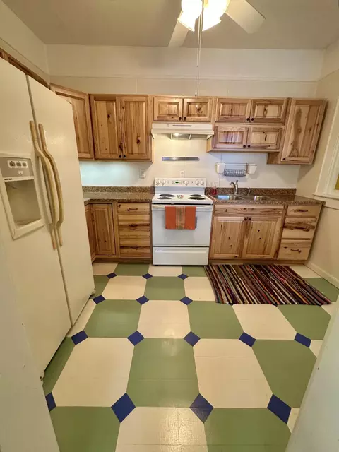 Kitchen - 237 E Pennsylvania St, Covington, VA 24426 photo 2 of 4